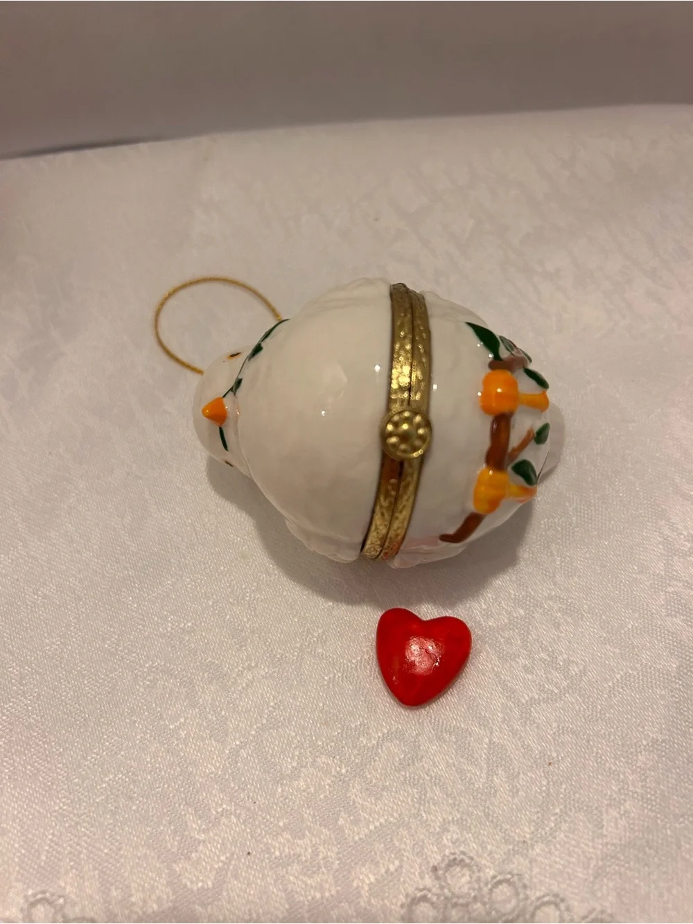 HINGED PORCELAIN TRINKET BOX ~ PEACE DOVE HANGING ORNAMENT WITH HEART TRINKET